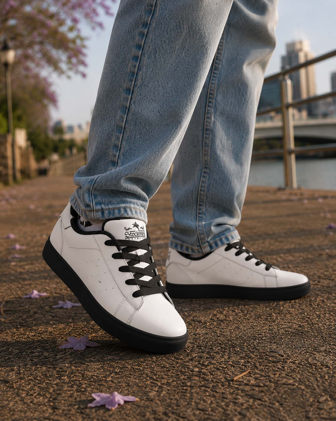 OUTBACK Men's White Leather Low-Top Sneakers